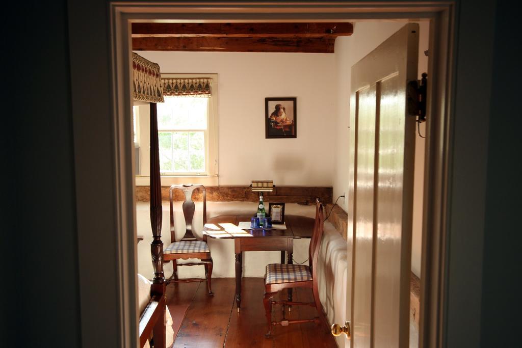 The Stone House Bed And Breakfast Hurley Номер фото